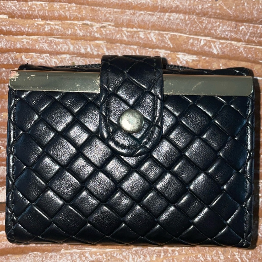 Jane & Berry Black Quilted Wallet NWOT